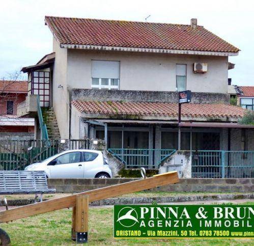 Villa in vendita a Simaxis via Olbia