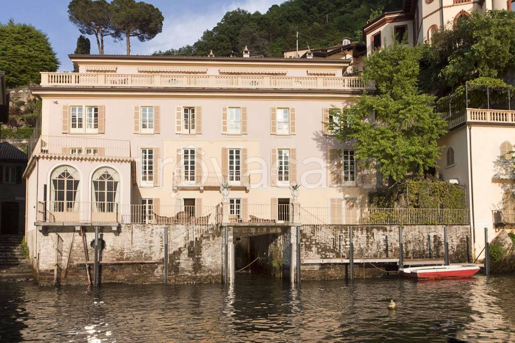 Villa in affitto a Torno via Bartolomeo De Benzi, 2