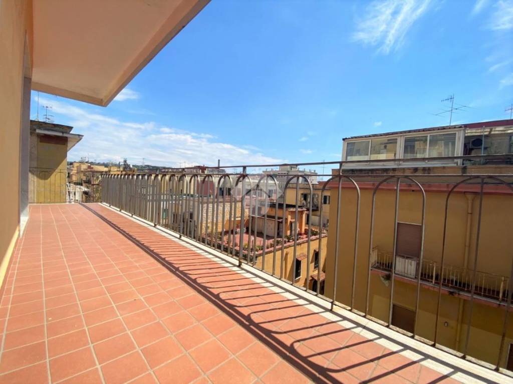 Appartamento in vendita a Napoli via di Niso