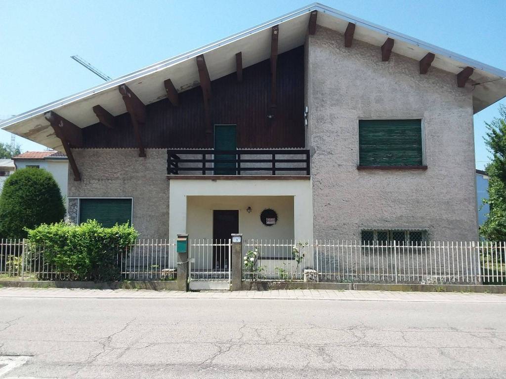Villa in in vendita da privato a Moglia via Sandro Botticelli, 3