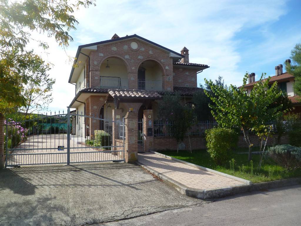 Villa in vendita a Castiglione del Lago castiglione del Lago