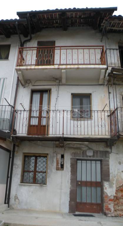 Casa Indipendente in vendita a Canale frazione Madonna Cavalli