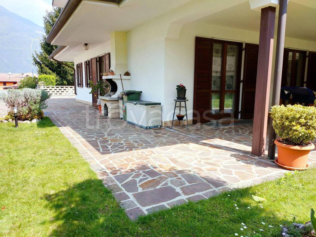 Villa Bifamiliare in in vendita da privato a Pian Camuno