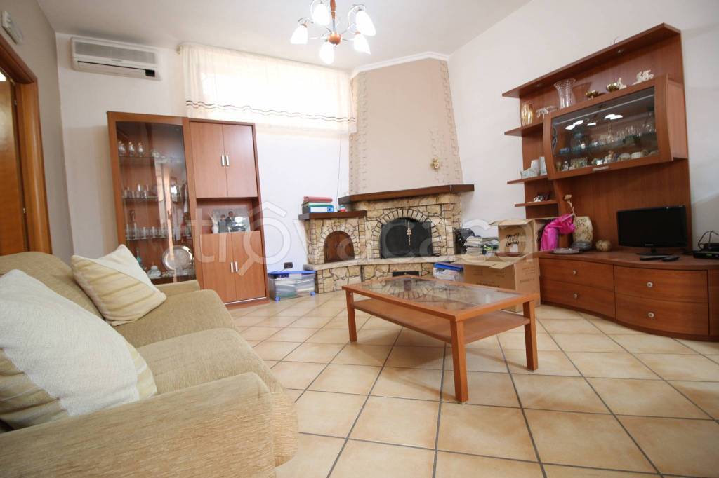 Villa a Schiera in vendita ad Acerra via Mura di Piombo, 34