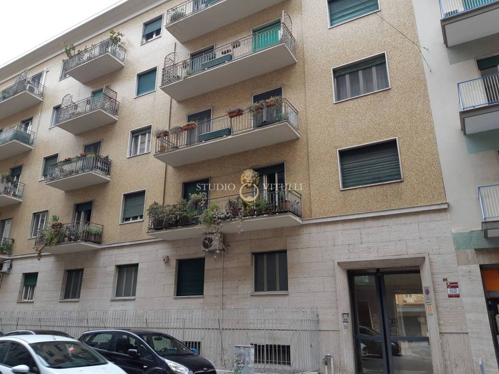 Appartamento in vendita a Bari via Buccari, 66