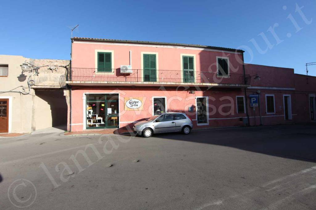 Casa Indipendente in vendita a La Maddalena via Cesare Balbo, 46