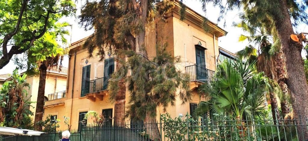 Villa in vendita a Palermo via Bainsizza, 1