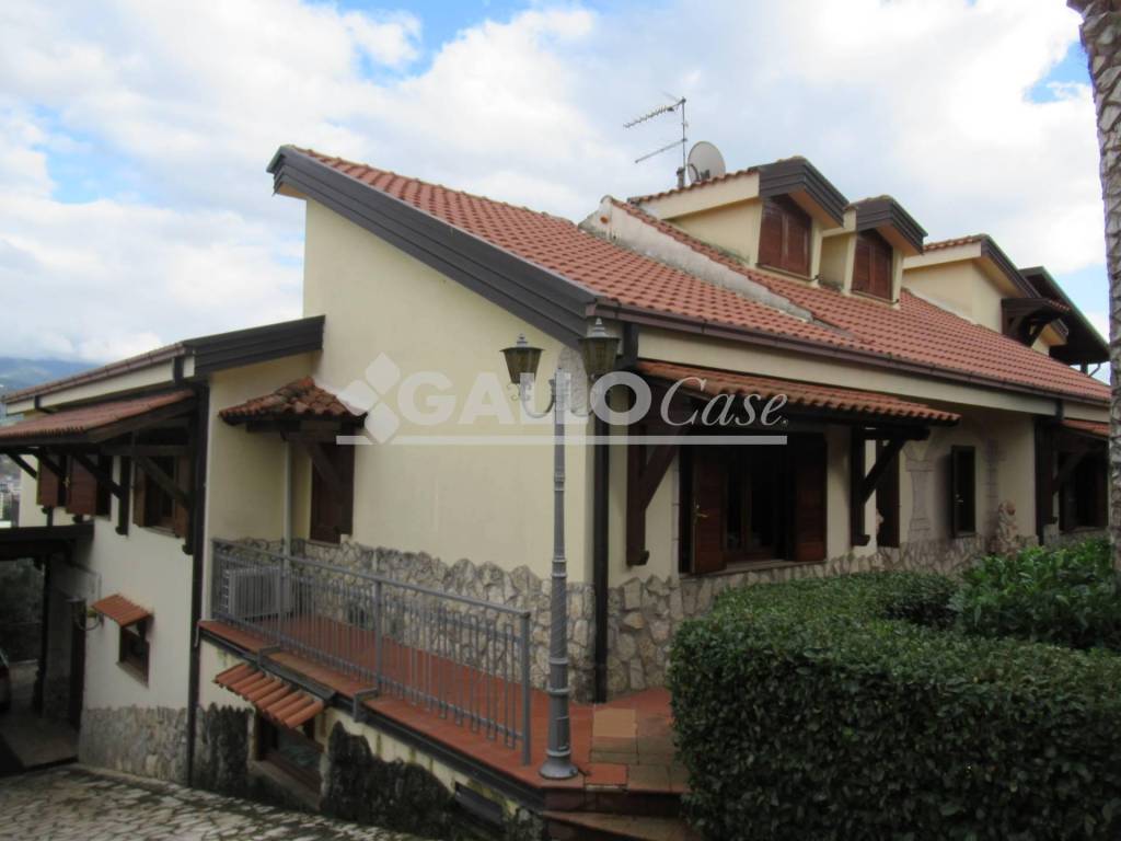 Villa in vendita a Rende via Raffaello Sanzio
