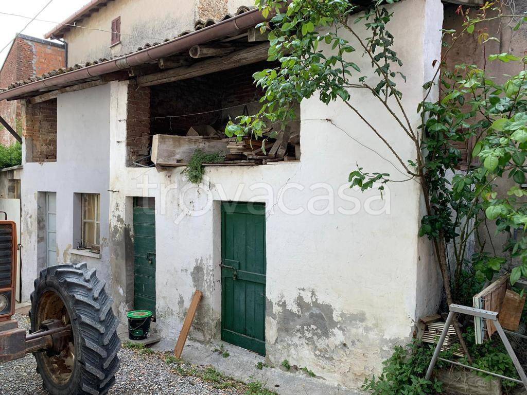 Appartamento in in vendita da privato a Rovescala frazione Pieve, 17