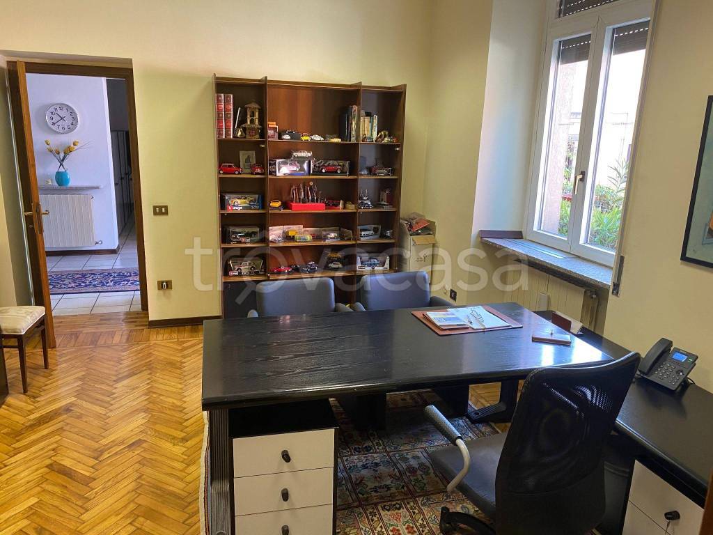 Ufficio in in affitto da privato a Lecco via Col di Lana, 10