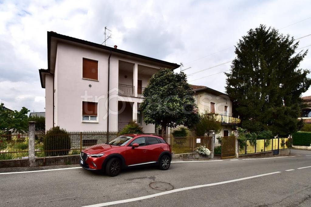 Villa Bifamiliare in vendita a Ceriano Laghetto via Dante Alighieri, 26