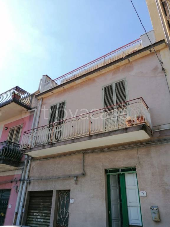 Appartamento in in vendita da privato a Zafferana Etnea via Pittore Sciuti, 75