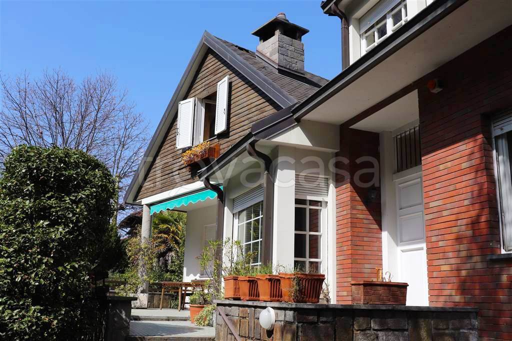 Villa in vendita a Stresa viale Virgilio, 44