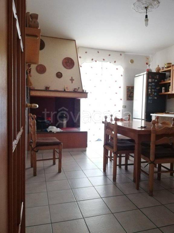 Appartamento in in vendita da privato a Salice Salentino via Arcangelo Leone De Castris, 56