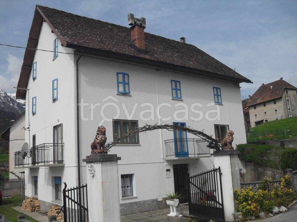 Casa Indipendente in in vendita da privato a Prato Carnico frazione Sostasio, 68