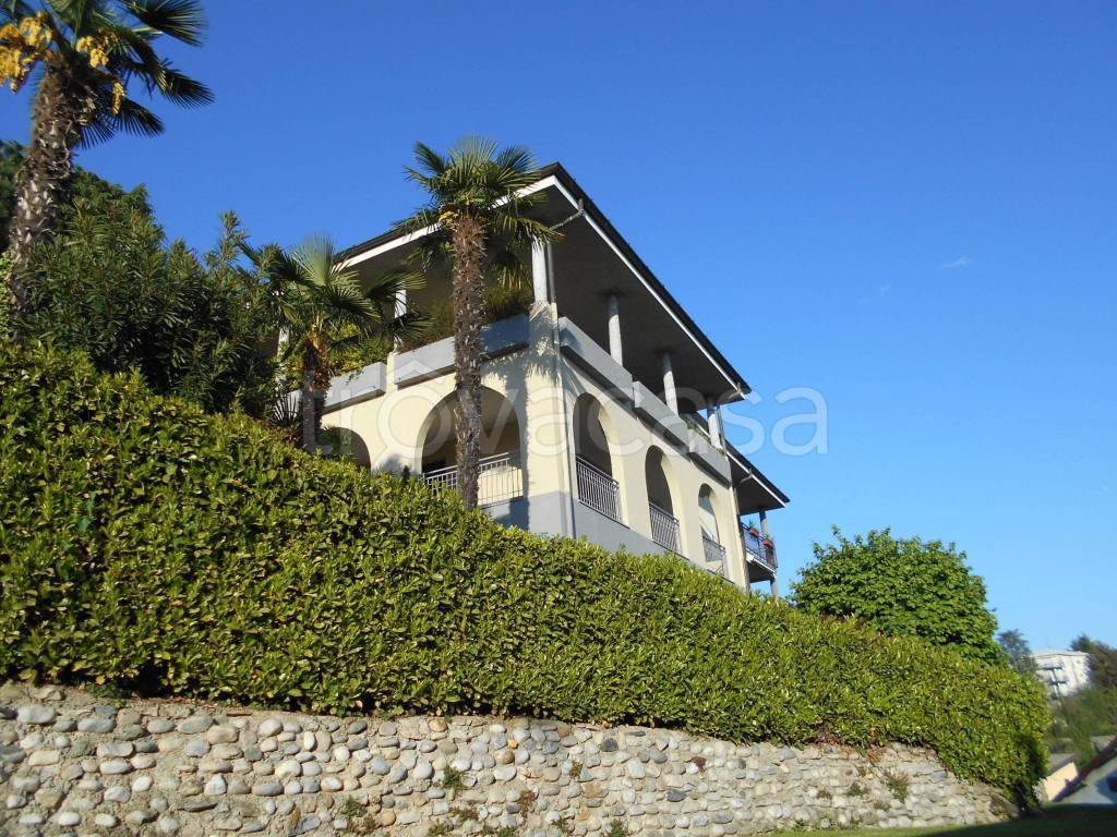 Villa in vendita a Inverigo via Filippo Meda