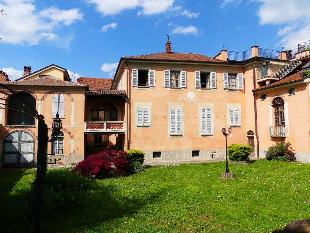 Villa in vendita a Cortemilia via Camillo Benso di Cavour, 21