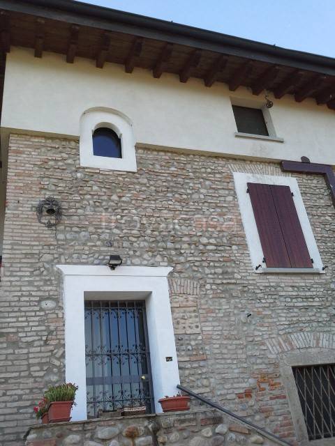 Casa Indipendente in vendita a Romano di Lombardia via delle Comete