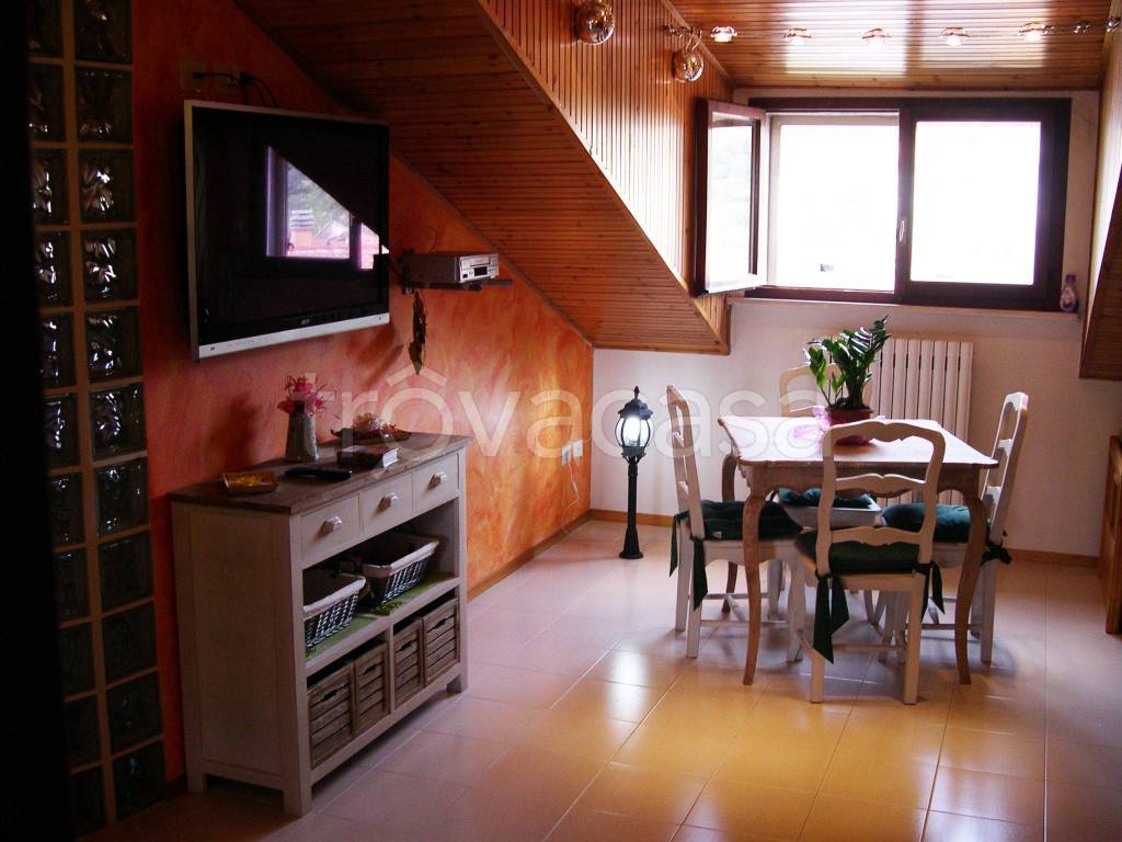 Appartamento in in vendita da privato a Serra San Quirico via Clementina, 47