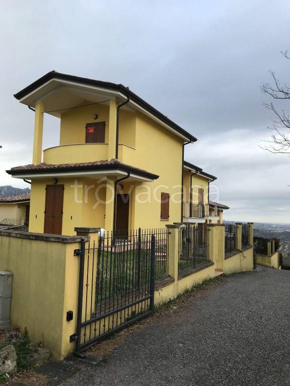 Casa Indipendente in in vendita da privato a Montescudo-Monte Colombo via Poggio di Sotto, 10