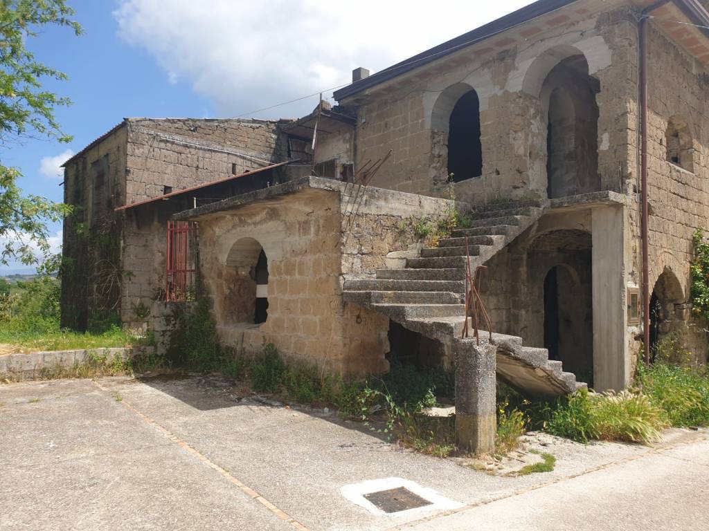 Casa Indipendente in vendita a Sant'Agata de' Goti piazza Trieste