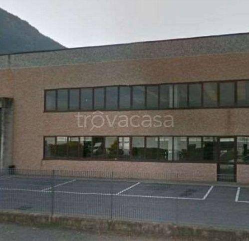 Capannone Industriale in vendita a Gravellona Toce via Cirla 9