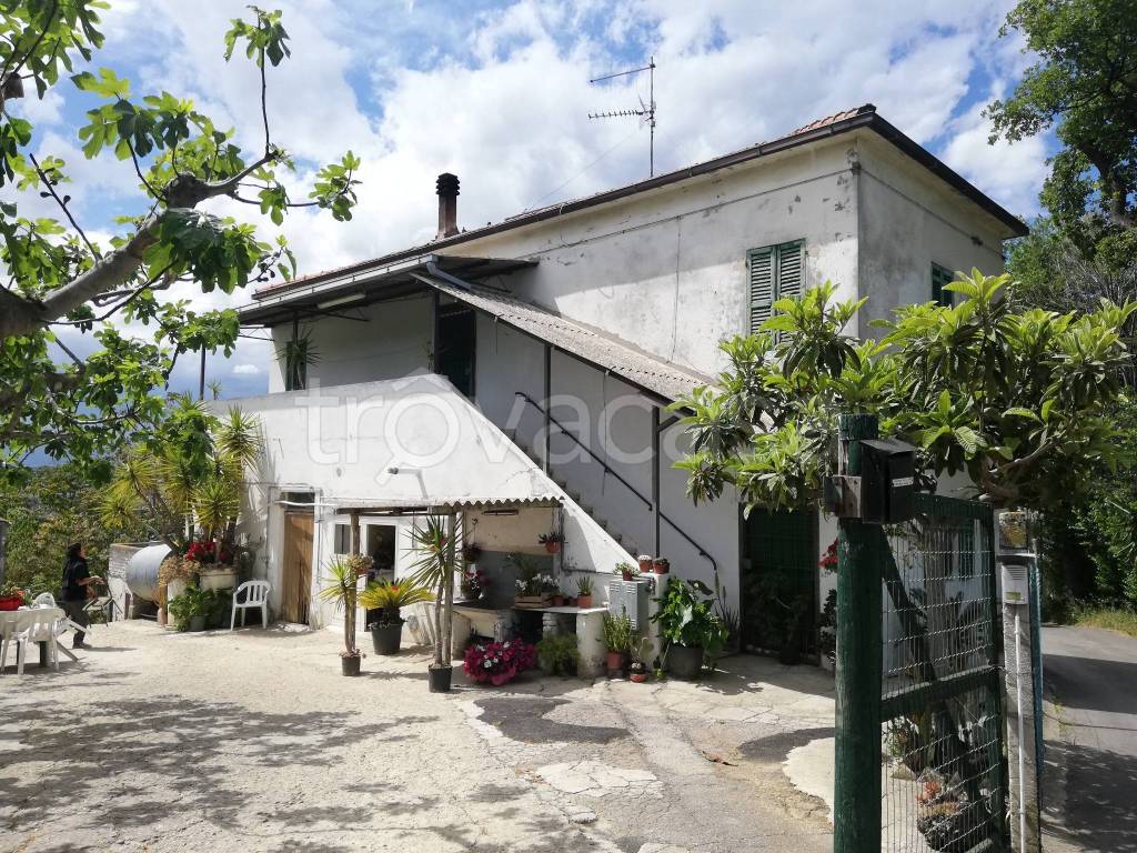 Colonica in vendita a Montesilvano strada Provinciale Palmiro Togliatti