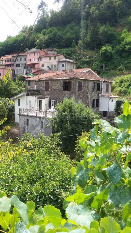 Appartamento in in vendita da privato a Borghetto di Vara via Valle, 19