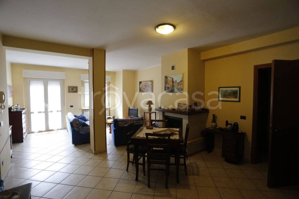 Appartamento in in vendita da privato a Cantiano via Bruno Baldeschi, 18