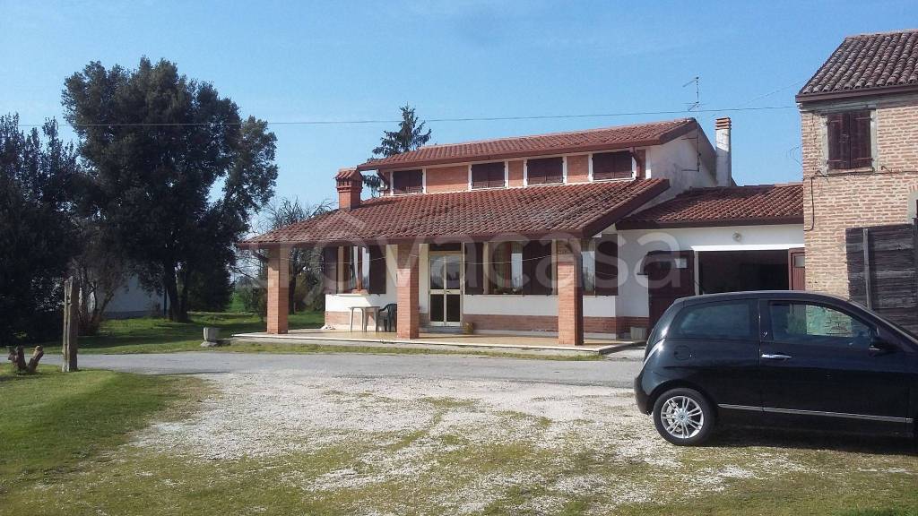 Villa in in vendita da privato a Copparo via Guastamuro, 37