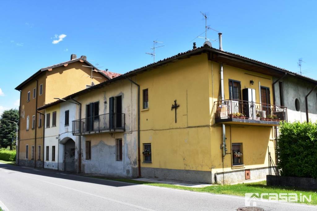 Appartamento in vendita a Vaprio d'Adda via Alessandro Manzoni, 63