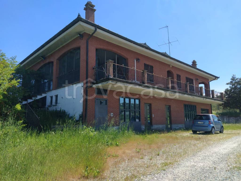 Villa in vendita a Rocchetta Tanaro