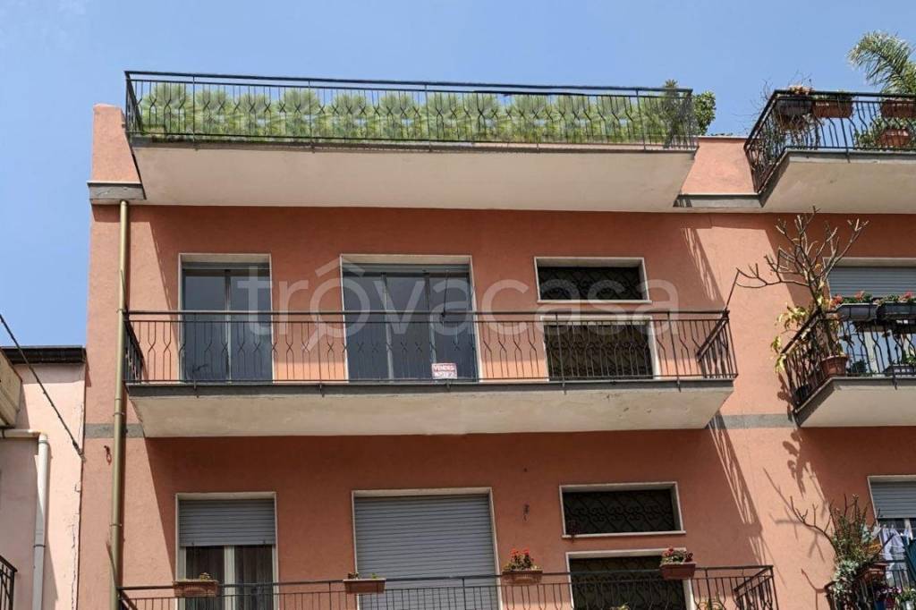Appartamento in in vendita da privato a Giarre via Catania, 22
