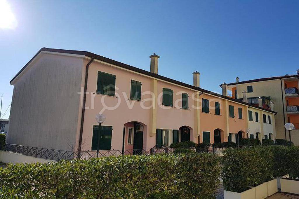 Villa Bifamiliare in vendita a Caorle riva dei Bragozzi, 157