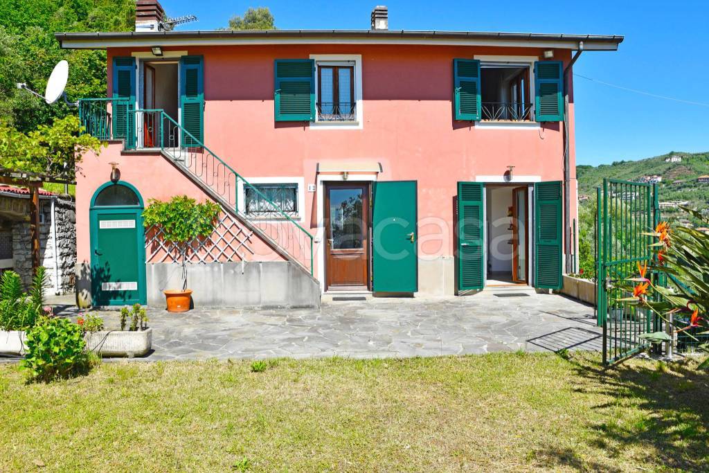 Villa in affitto a Chiavari località Bacezza Case Sparse