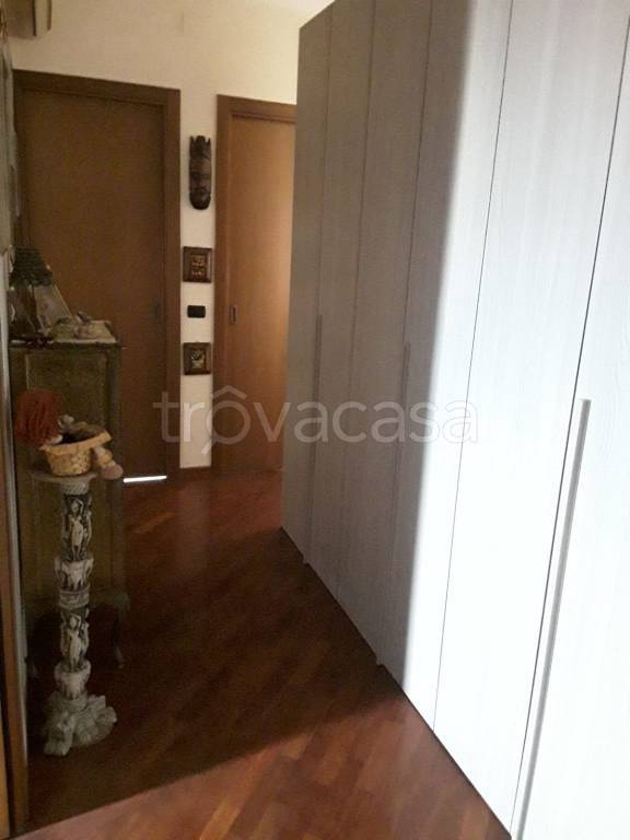 Appartamento in in vendita da privato a Prato via Augusto Righi, 45