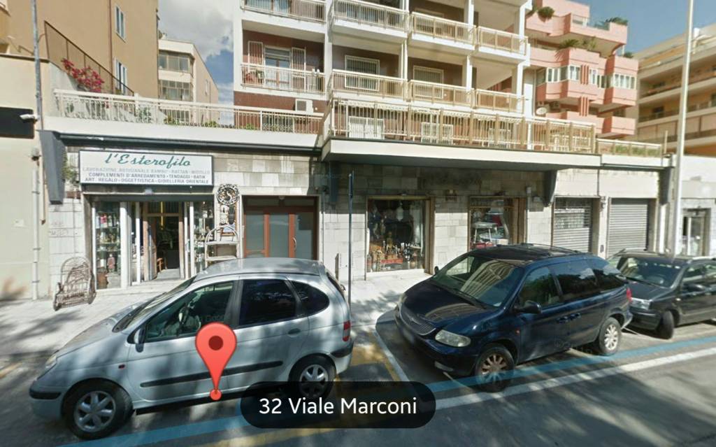 Negozio in affitto a Cagliari viale Guglielmo Marconi, 32