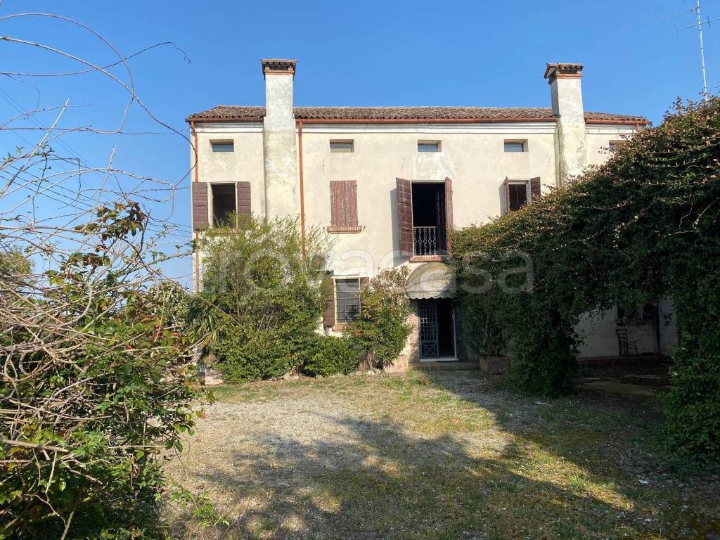 Villa in vendita a Bondeno via Provinciale, 55