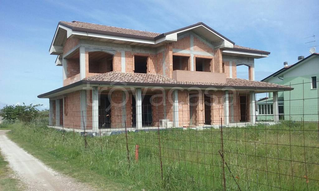 Villa Bifamiliare in vendita a Cesena via Olof Palme
