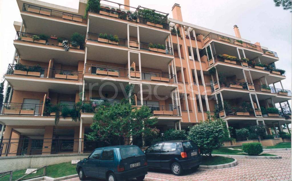 Appartamento in vendita a Roma via Giulio Galli,71