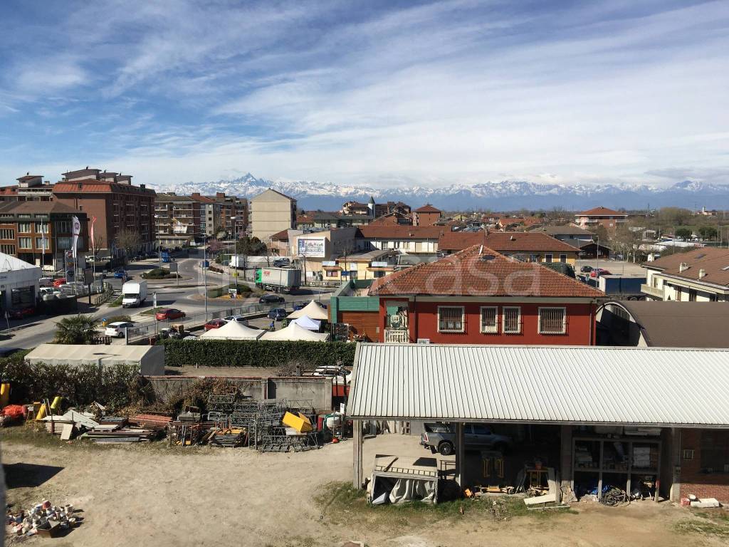 Appartamento in vendita a Carmagnola via Alba, 5