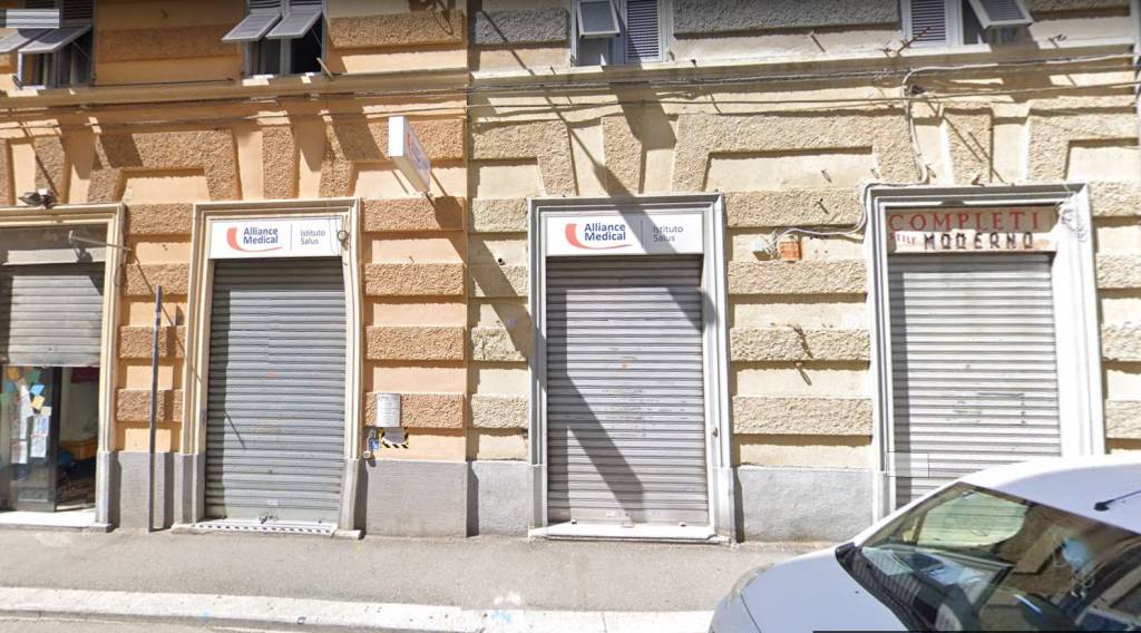 Negozio in vendita a Genova via Francesco Anzani