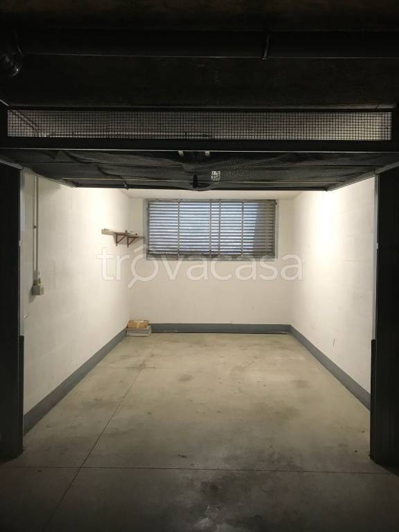 Garage in affitto a Scandicci via di Scandicci Alto, 26