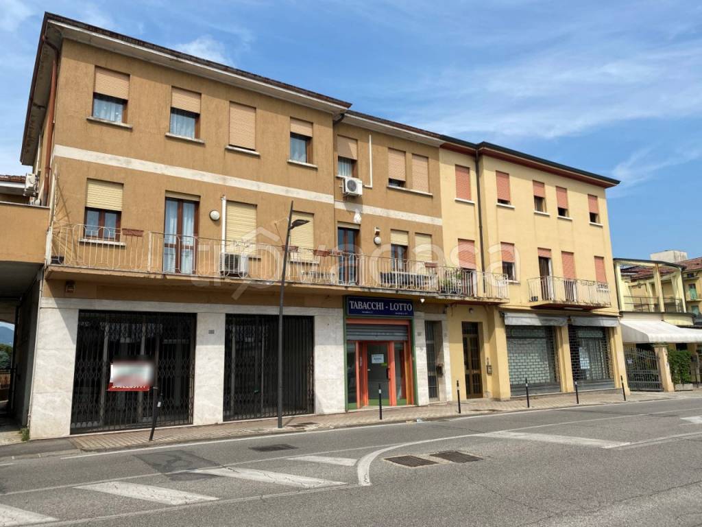 Negozio in vendita a Montegrotto Terme via Plinia