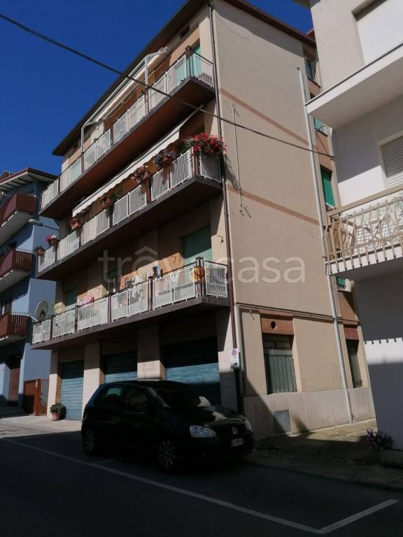 Appartamento in in vendita da privato a Montegranaro via Luigi Fontana, 15