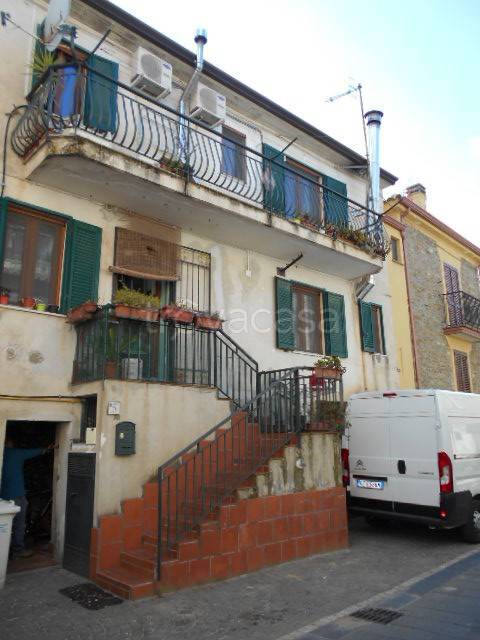 Appartamento in vendita a Prignano Cilento corso Umberto I
