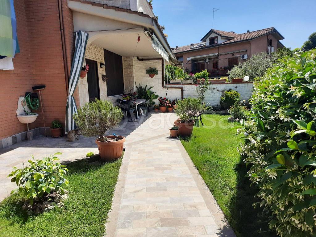 Villa a Schiera in in vendita da privato a Sant'Angelo Romano località Pichini