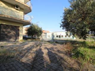 Garage in affitto a montepaone via sandro pertini