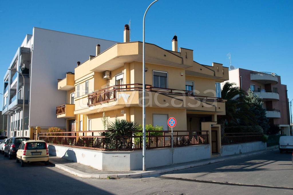 Villa in in vendita da privato ad Acquaviva delle Fonti via Arturo Toscanini, 28