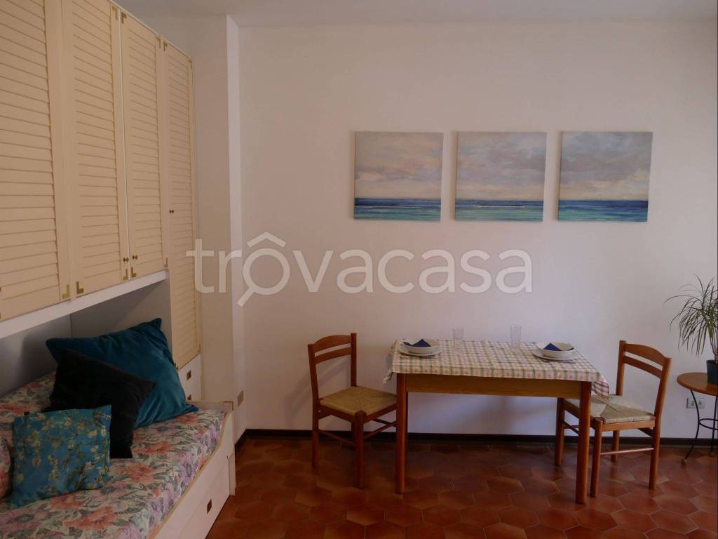 Appartamento in in affitto da privato a Bordighera via Bigarella, 9